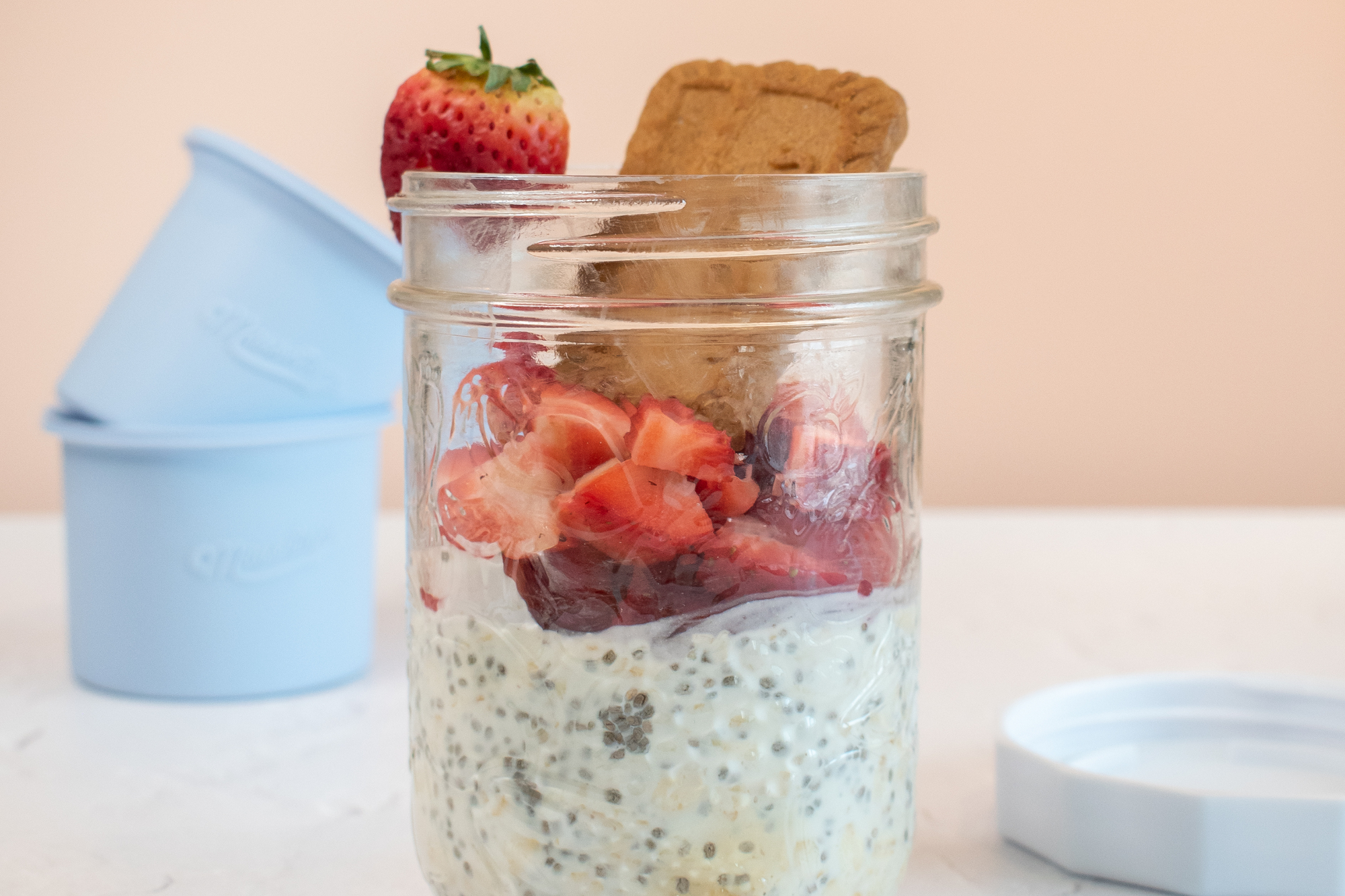 Strawberry Cheesecake Overnight Oats